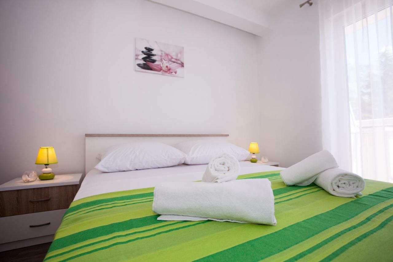 Apartments Mia 4&5 Baška Voda Екстериор снимка