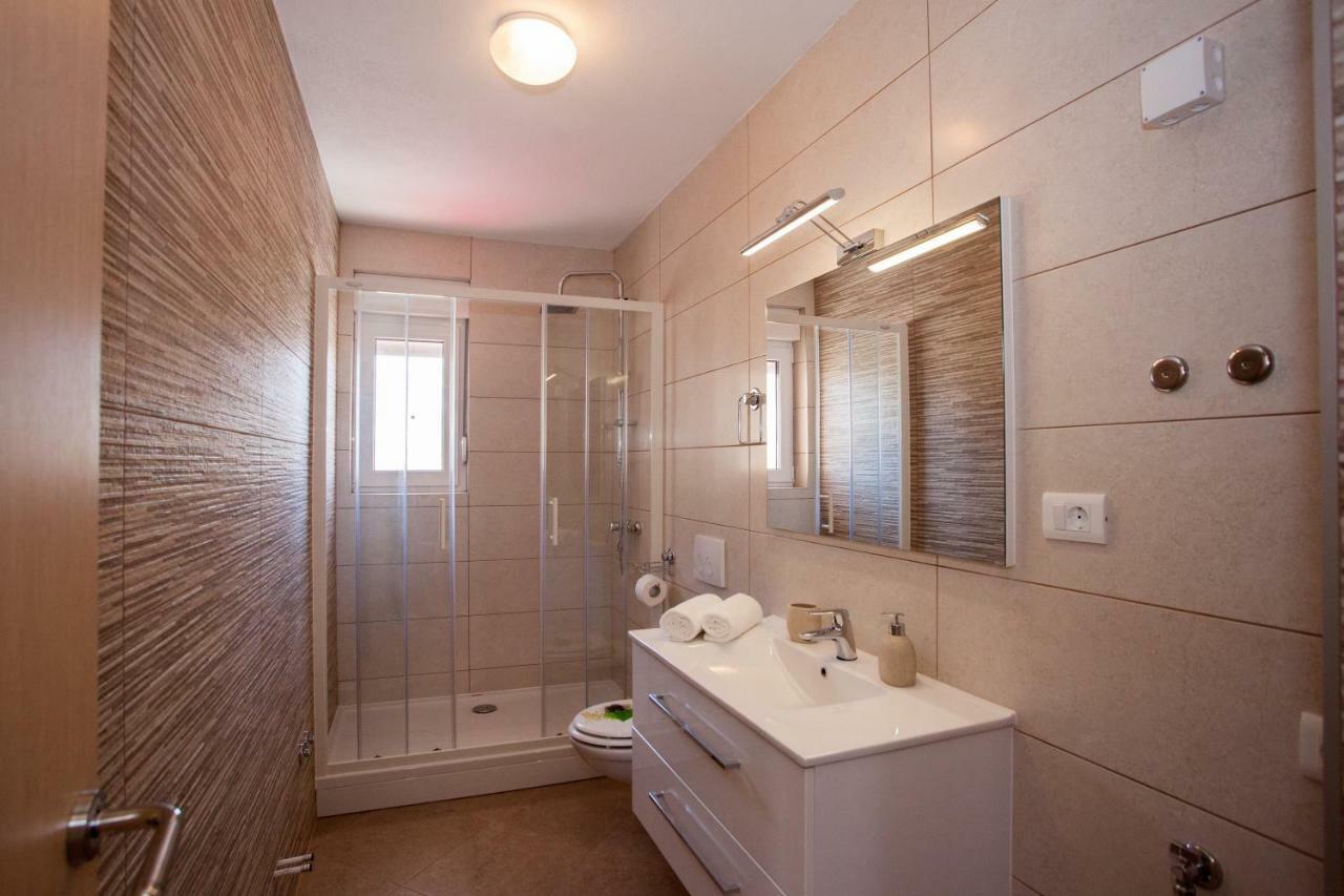 Apartments Mia 4&5 Baška Voda Екстериор снимка