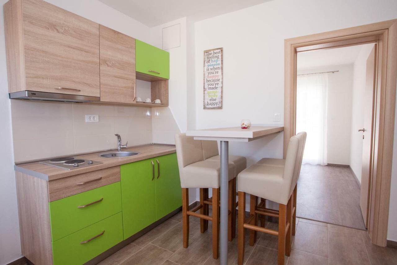 Apartments Mia 4&5 Baška Voda Екстериор снимка