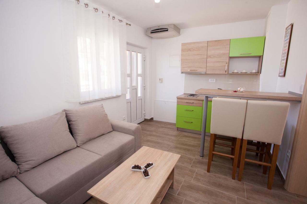 Apartments Mia 4&5 Baška Voda Екстериор снимка