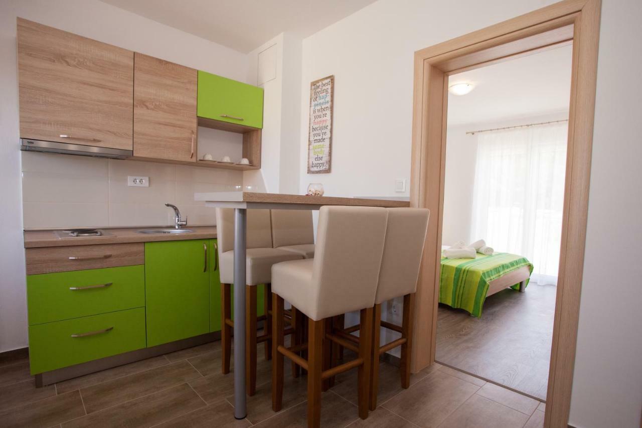 Apartments Mia 4&5 Baška Voda Екстериор снимка