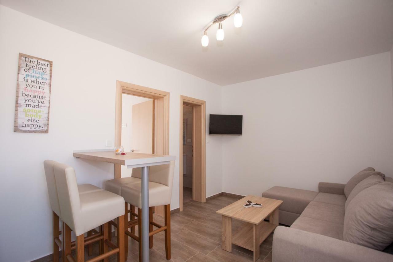 Apartments Mia 4&5 Baška Voda Екстериор снимка