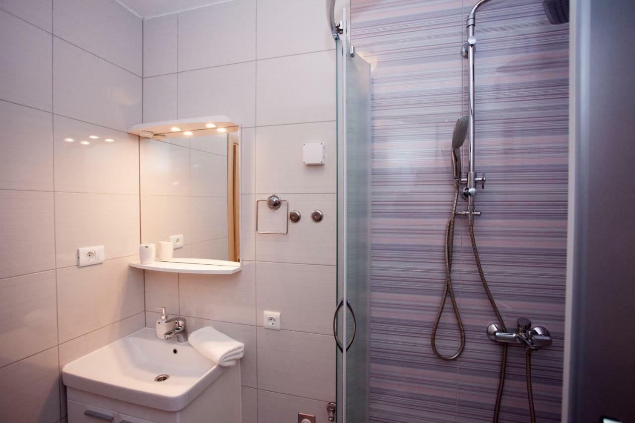 Apartments Mia 4&5 Baška Voda Екстериор снимка