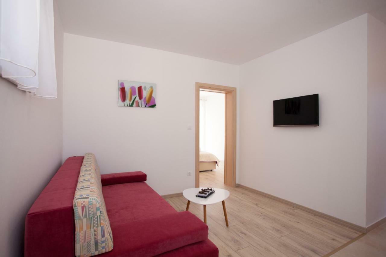 Apartments Mia 4&5 Baška Voda Екстериор снимка