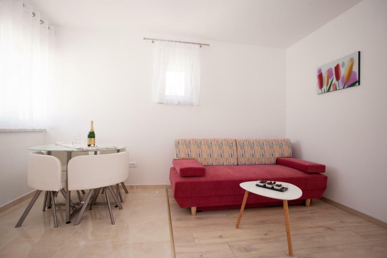 Apartments Mia 4&5 Baška Voda Екстериор снимка