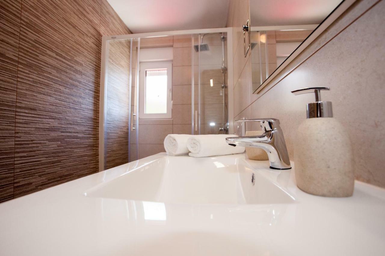 Apartments Mia 4&5 Baška Voda Екстериор снимка